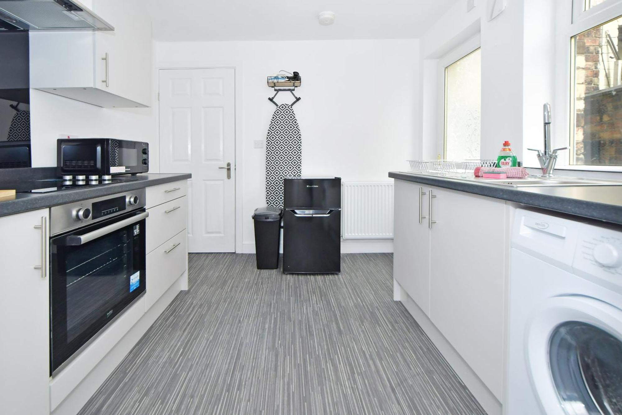 Sapphire Apartments By Yourstays - Luxury 2 Bedroom Apartments In Crewe Exterior foto