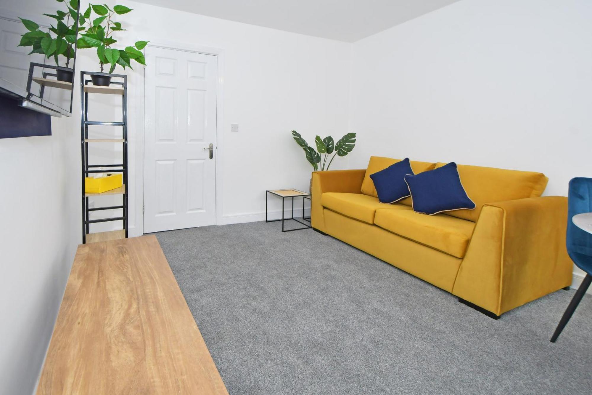 Sapphire Apartments By Yourstays - Luxury 2 Bedroom Apartments In Crewe Exterior foto