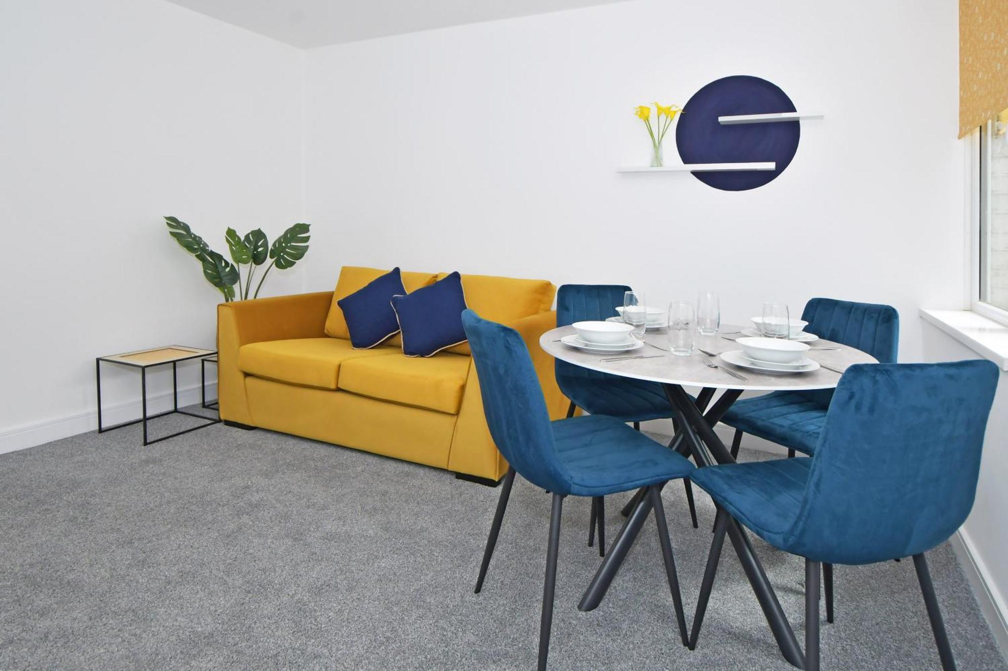 Sapphire Apartments By Yourstays - Luxury 2 Bedroom Apartments In Crewe Exterior foto